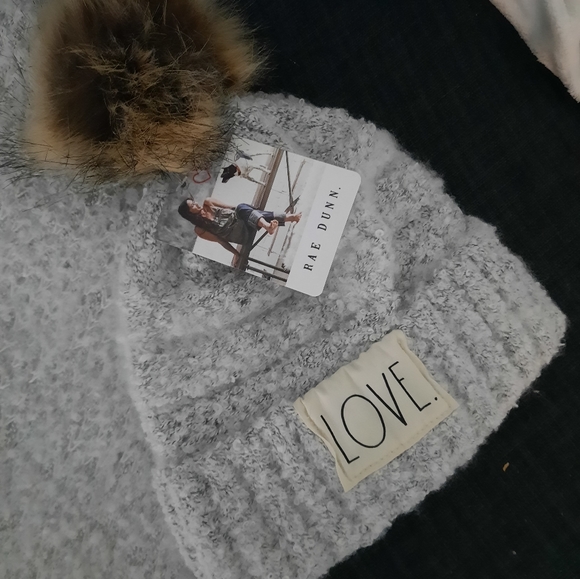 Hat and Scarf Set - Picture 2 of 3